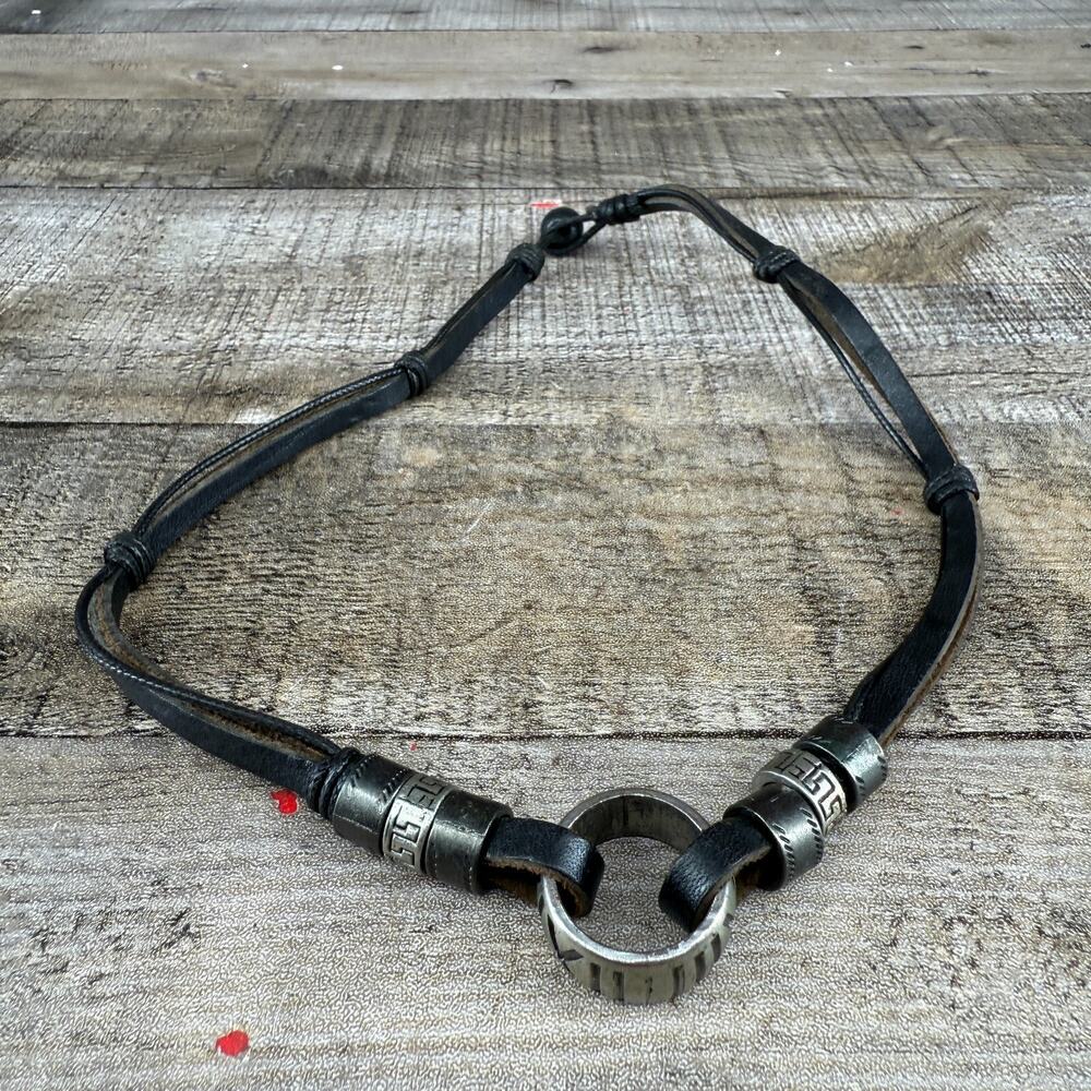 Vintage Fashion Divas Distressed Ring Necklace